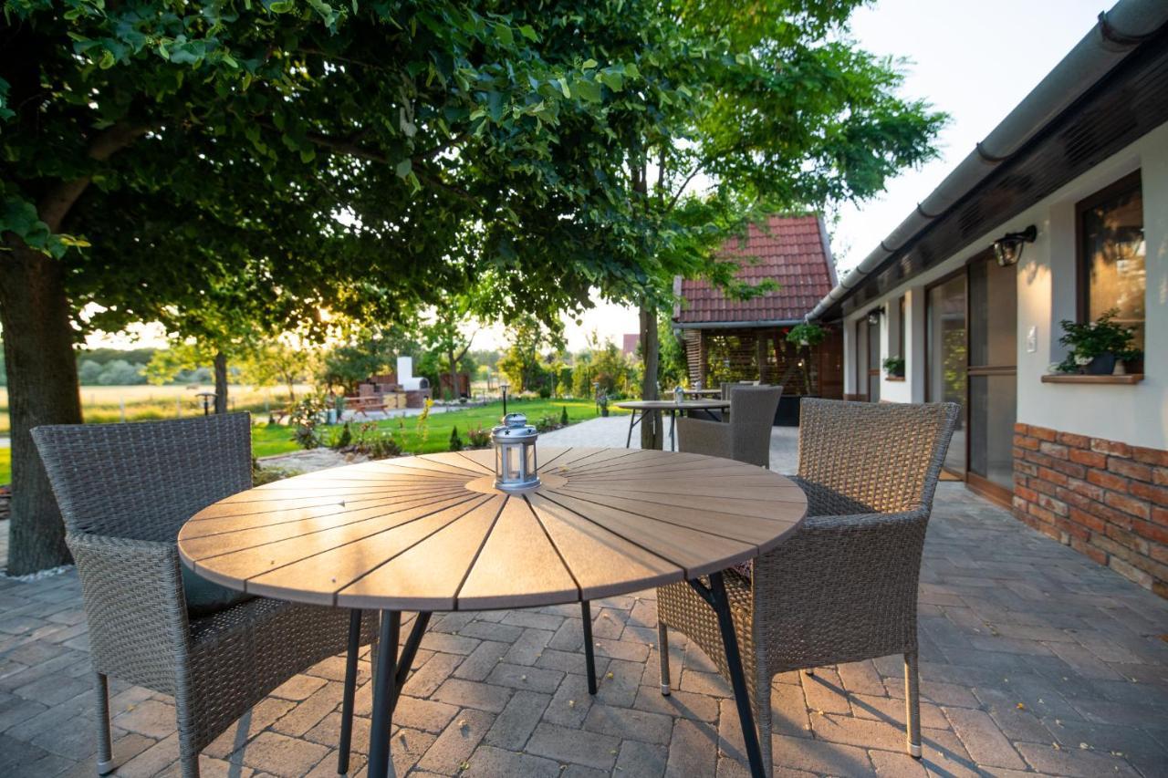 Natura Apartman Tiszafüred Bagian luar foto
